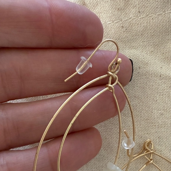 Elegant Gold and White Teardrop Earrings - Picture 2 of 4